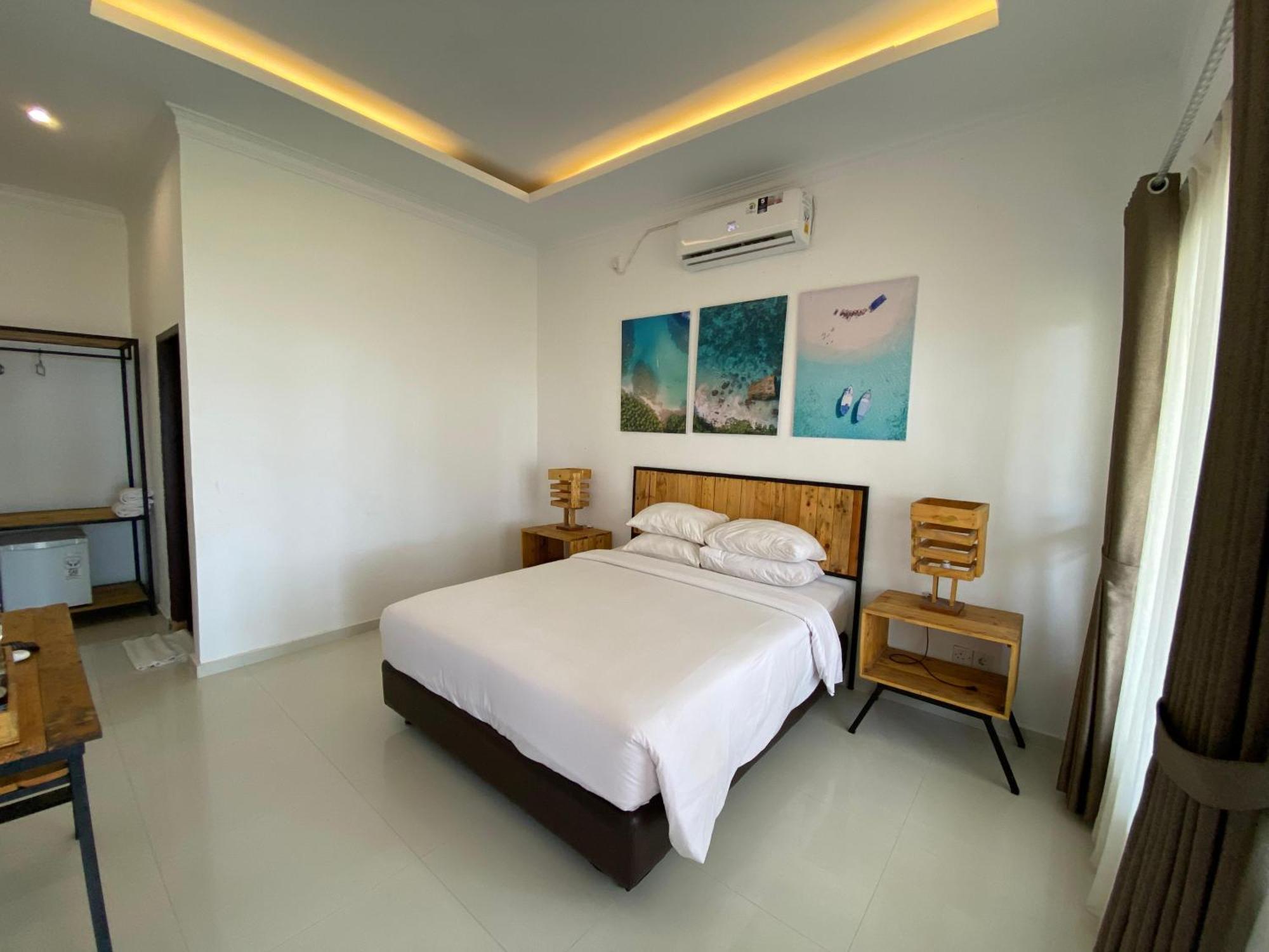 Marjoly Beach Resort Teluk Bakau Exterior photo