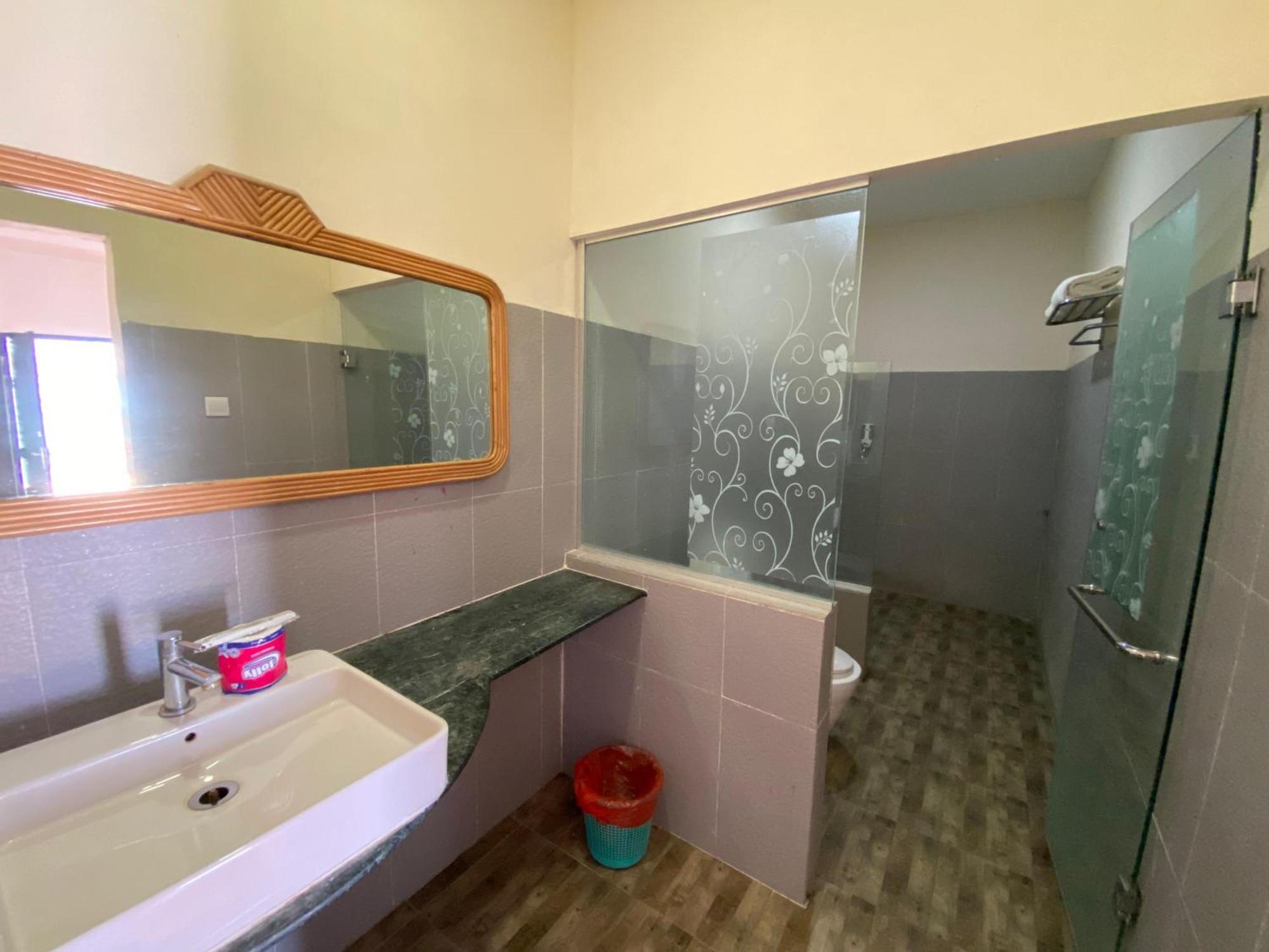 Marjoly Beach Resort Teluk Bakau Exterior photo