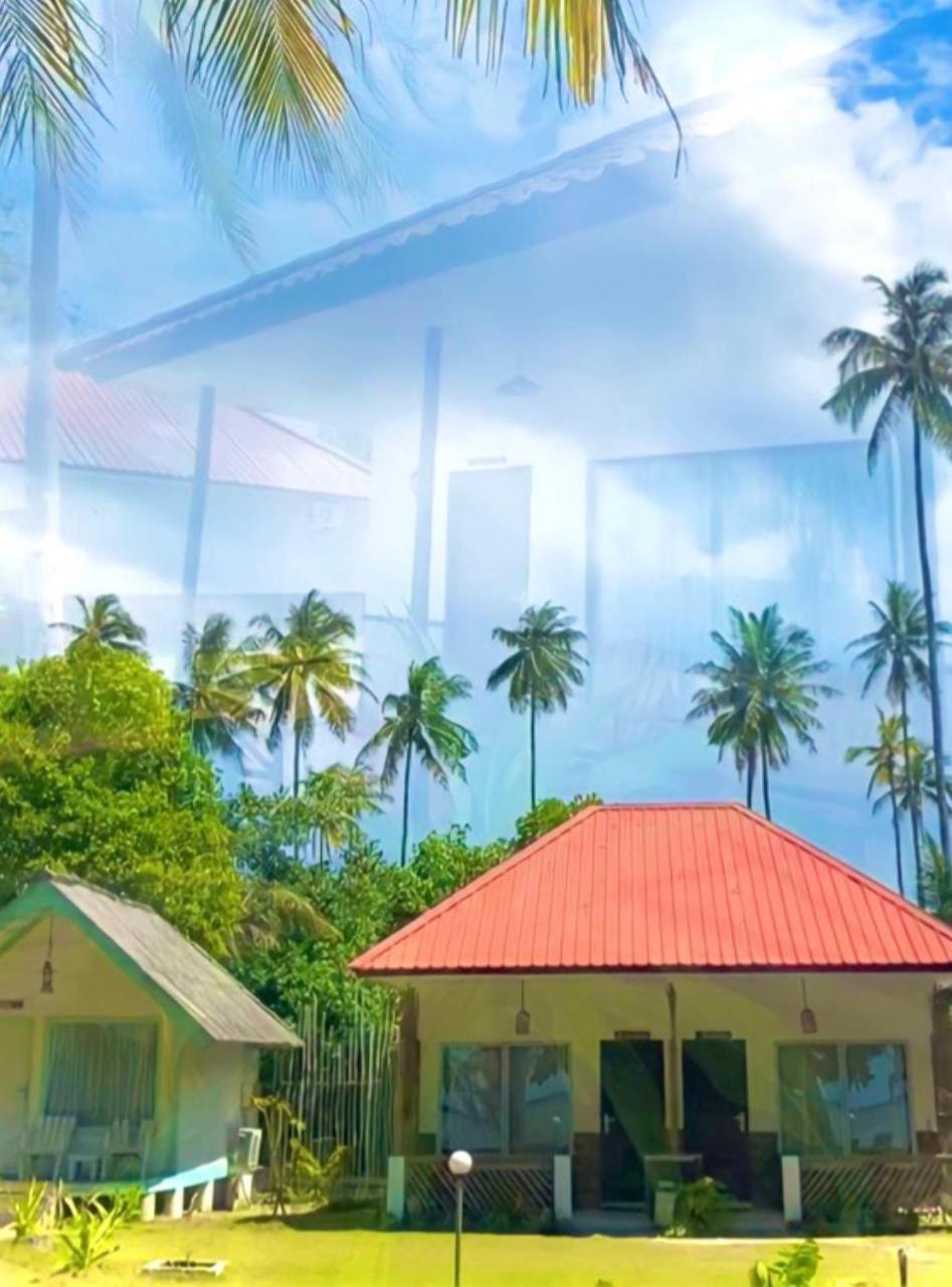 Marjoly Beach Resort Teluk Bakau Exterior photo