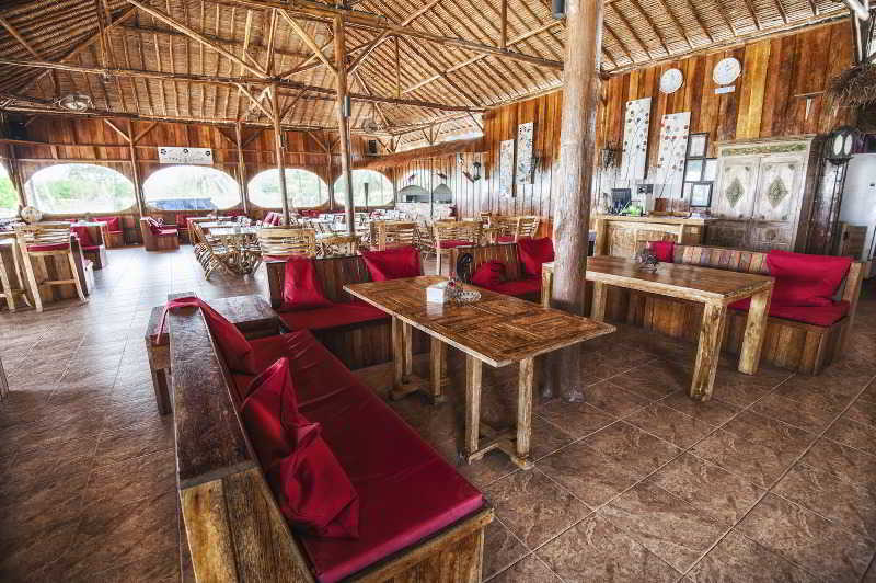 Marjoly Beach Resort Teluk Bakau Exterior photo