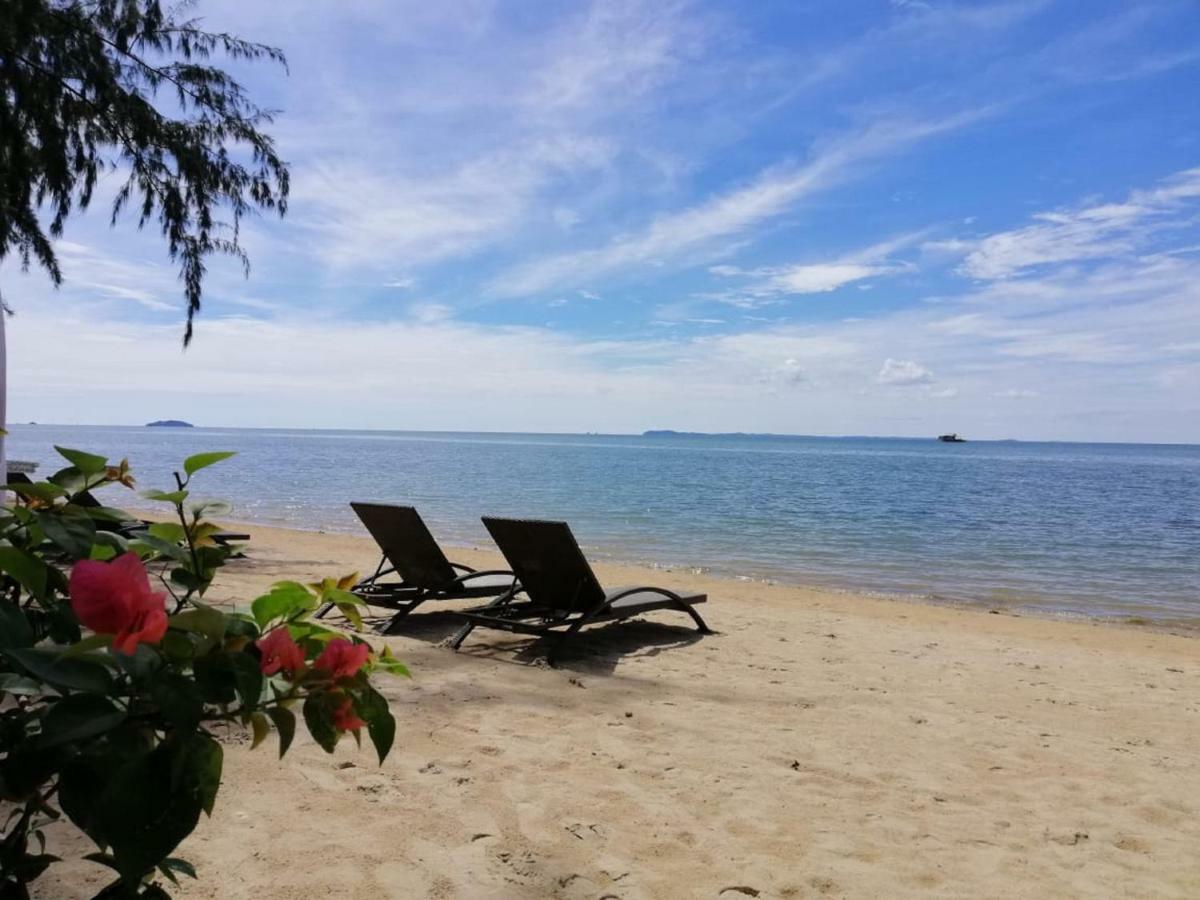 Marjoly Beach Resort Teluk Bakau Exterior photo